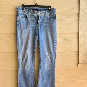LEVI'S MIDRISE BOOTCUT JEANS SIZE 6